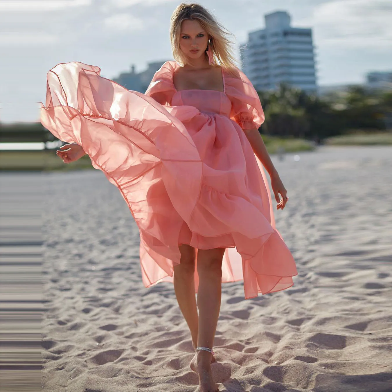 Pink Casual Sexy Women Dress Square Tulle Knee Length Summer Dress See Thru Layered Evening Dress Plus Size Shoot Photo 
Pink Casual Sexy Women Dress Square Tulle Knee Length Summer Dress See Thru Layered Evening Dress Plus Size Shoot Photo