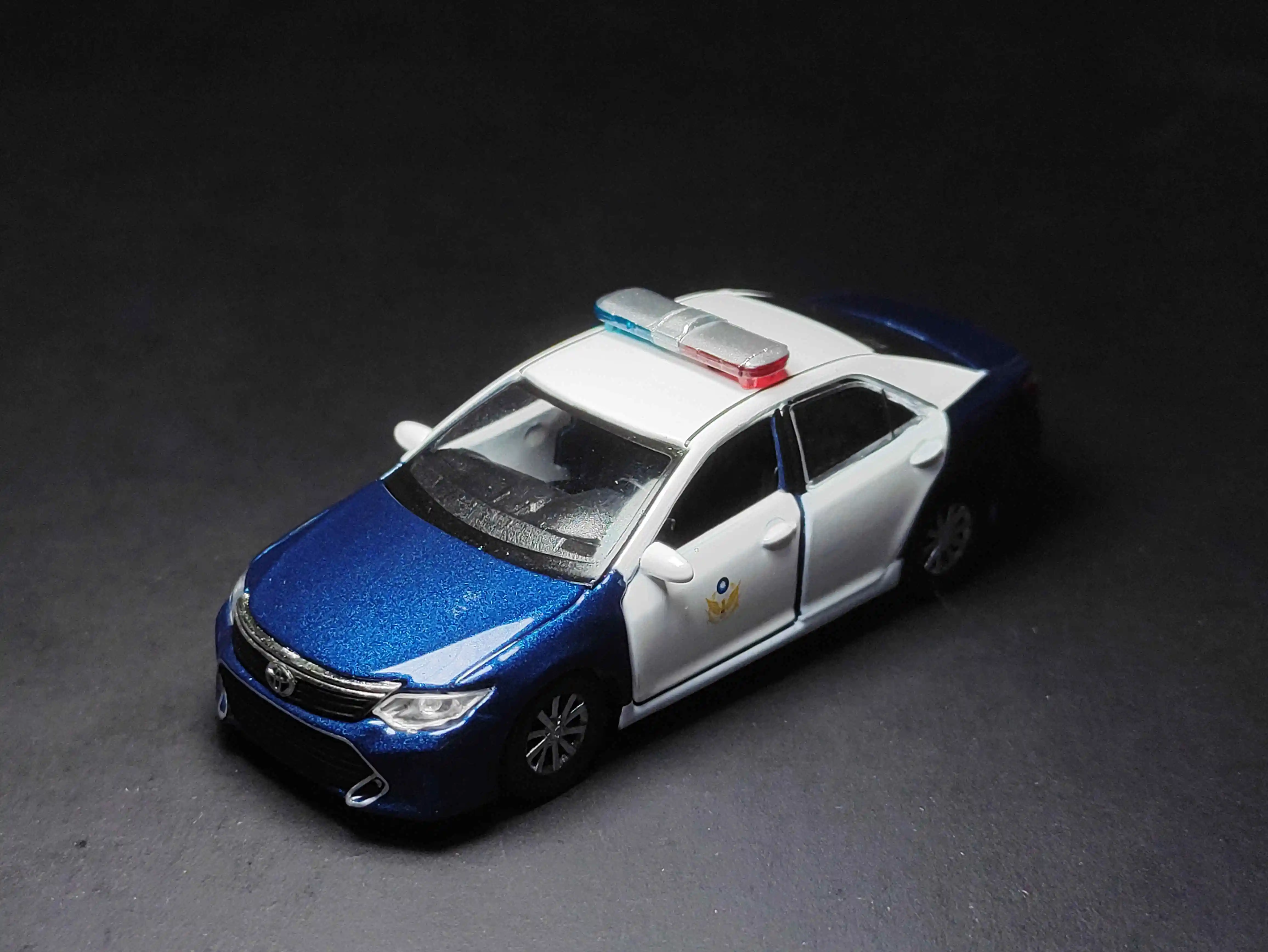 Миниатюрная коллекция литых моделей автомобилей 1/64 53 Camry 2014, Тайваньская полиция, ограниченная серия
Миниатюрная коллекция литых моделей автомобилей 1/64 53 Camry 2014, Тайваньская полиция, ограниченная серия
