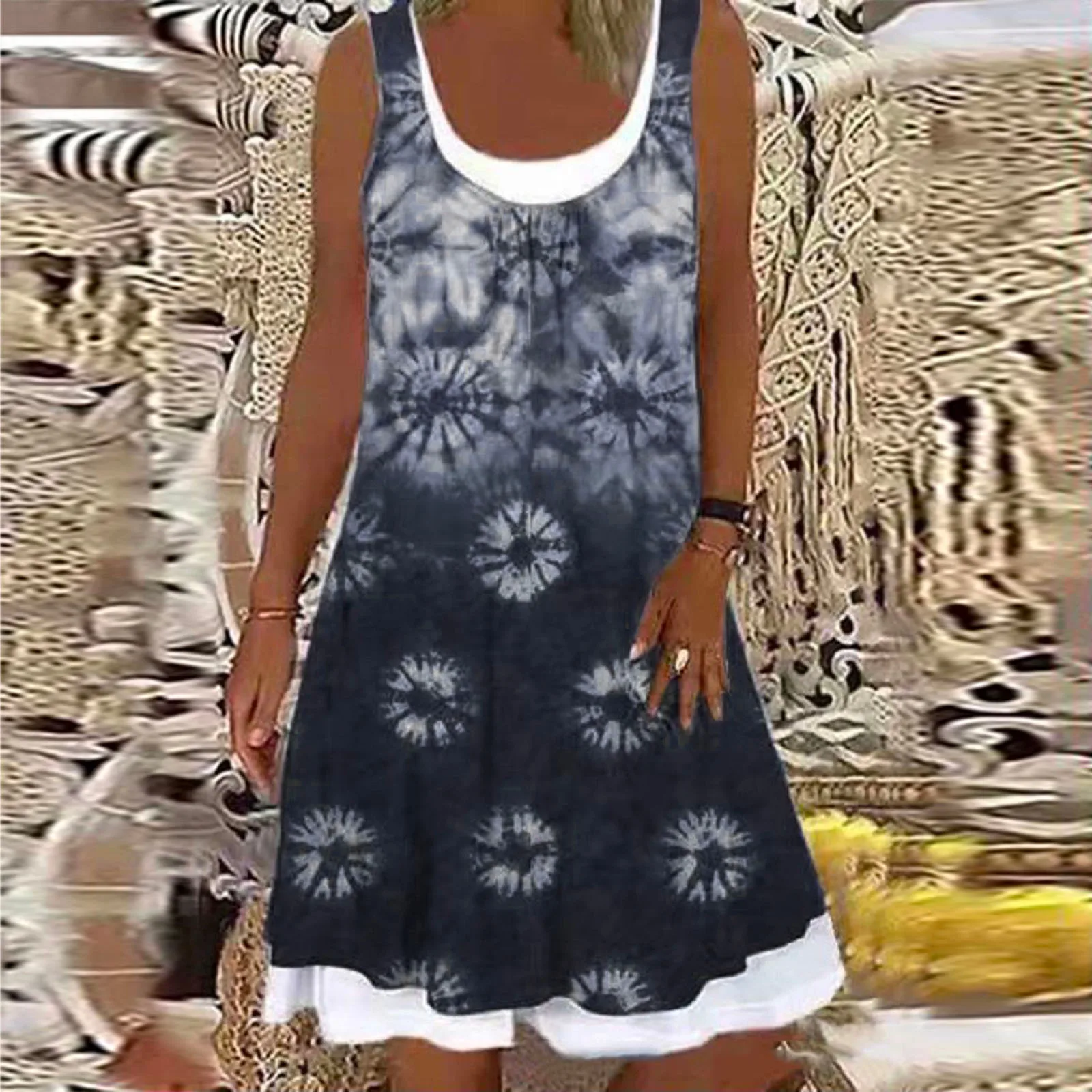 Женское летнее платье без рукавов, с круглым вырезом
Женское летнее платье без рукавов, с круглым вырезом