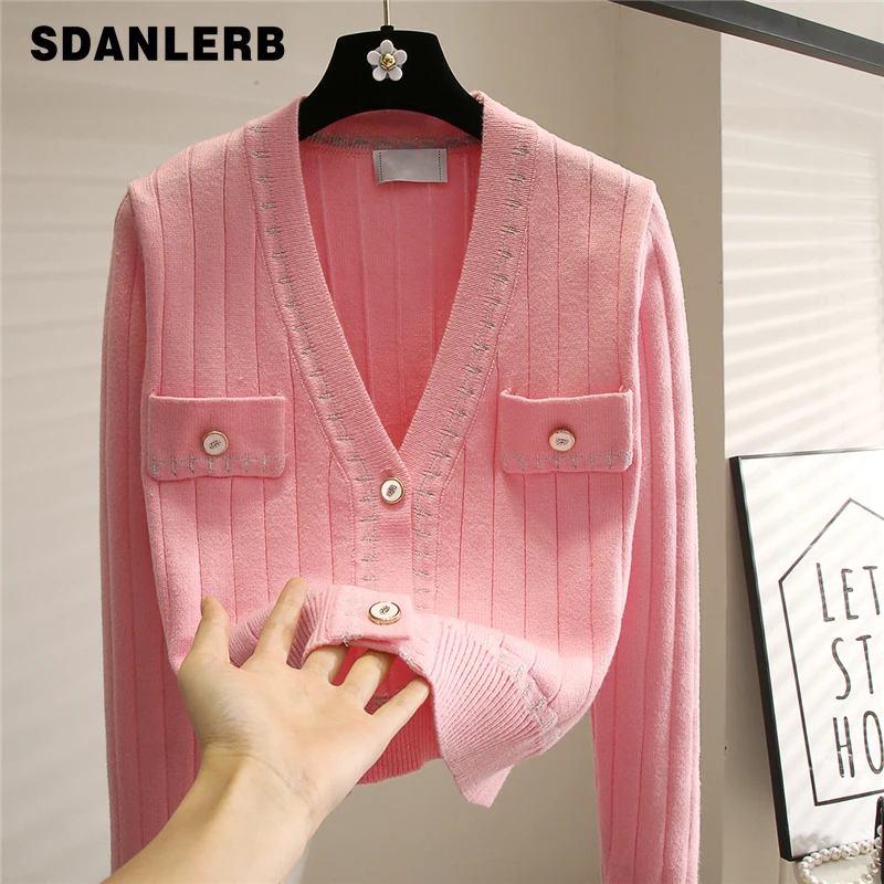 2021 New Early Autumn Wool Soft Gold Thread Fashion Short Cardigan Solid Color Long Sleeve Coat V-neck Elegant Women's Clothing
2021 New Early Autumn Wool Soft Gold Thread Fashion Short Cardigan Solid Color Long Sleeve Coat V-neck Elegant Women's Clothing