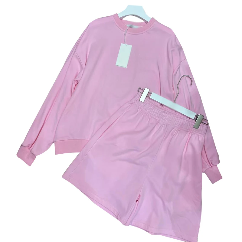 TWOTWINSTYLE Casual Two Piece Sets For Female O Neck Long Sleeve Top With High Wiast Slimming Shorts Women's Set Fashion 2021
TWOTWINSTYLE Casual Two Piece Sets For Female O Neck Long Sleeve Top With High Wiast Slimming Shorts Women's Set Fashion 2021