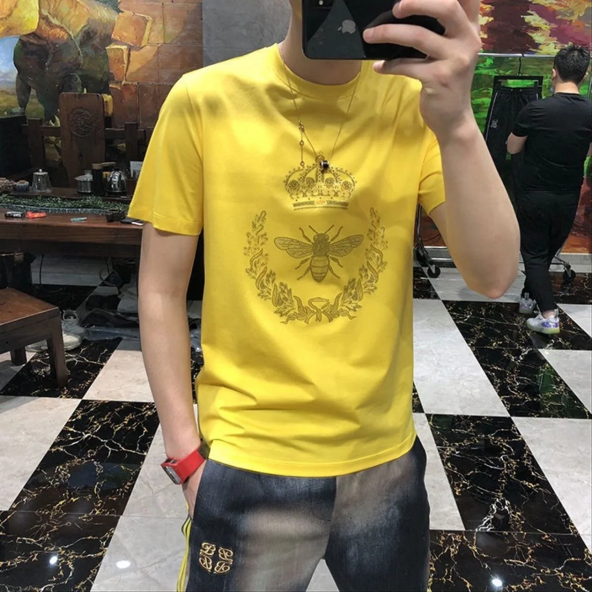 Summer Classic Exquisite Bee Rhinestone Men Brand Short Sleeve Fashion Streetwear O Neck Slim Modal Cotton Plus Size T Shirts
Summer Classic Exquisite Bee Rhinestone Men Brand Short Sleeve Fashion Streetwear O Neck Slim Modal Cotton Plus Size T Shirts