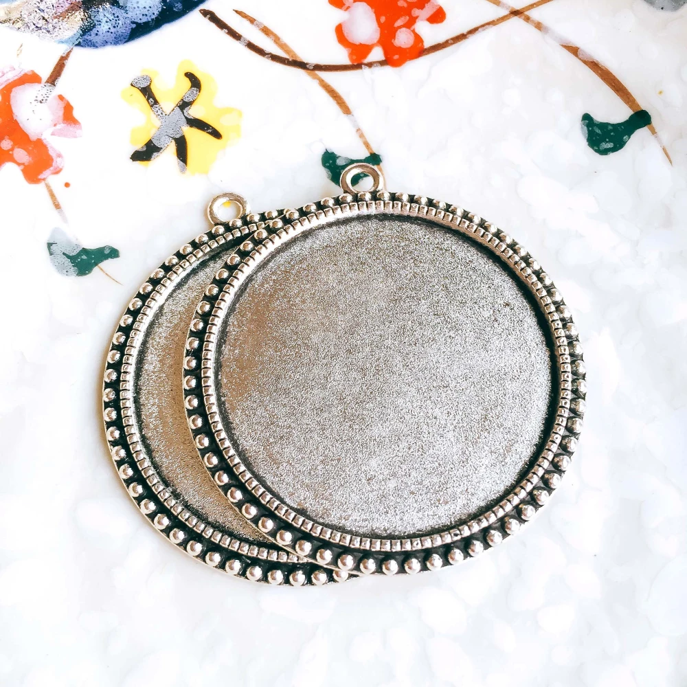 5pcs/lot 40mm Necklace Pendant Setting Antique Bronze Silver Glass Cabochon Blank Base Supplies for Jewelry Finding T18
5pcs/lot 40mm Necklace Pendant Setting Antique Bronze Silver Glass Cabochon Blank Base Supplies for Jewelry Finding T18