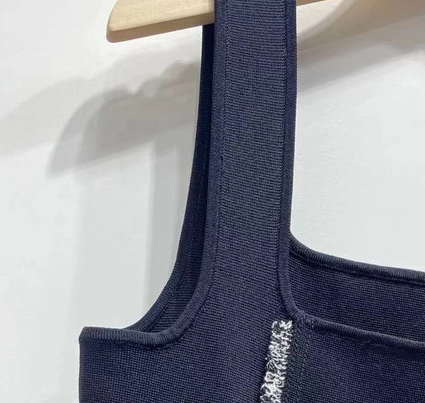 2021 spring and summer new sexy double-breasted sling knitted dress women's fashion tassels
2021 spring and summer new sexy double-breasted sling knitted dress women's fashion tassels