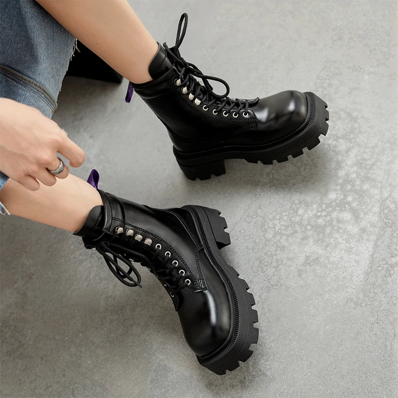 VERCONAS Autumn Winter Causal Women Ankle Boots Square Toe Shoes Woman Genuine Leather Platforms Lace-Up Punk Cool Boots 2021
VERCONAS Autumn Winter Causal Women Ankle Boots Square Toe Shoes Woman Genuine Leather Platforms Lace-Up Punk Cool Boots 2021