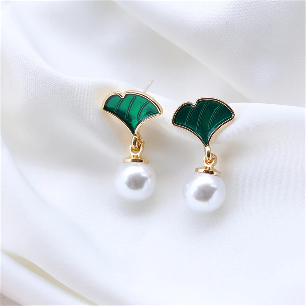 NEW Fashion Ginkgo Green Pearl Earrings Small Pure And Fresh, Elegant Women Han Edition Earring Ornaments
NEW Fashion Ginkgo Green Pearl Earrings Small Pure And Fresh, Elegant Women Han Edition Earring Ornaments