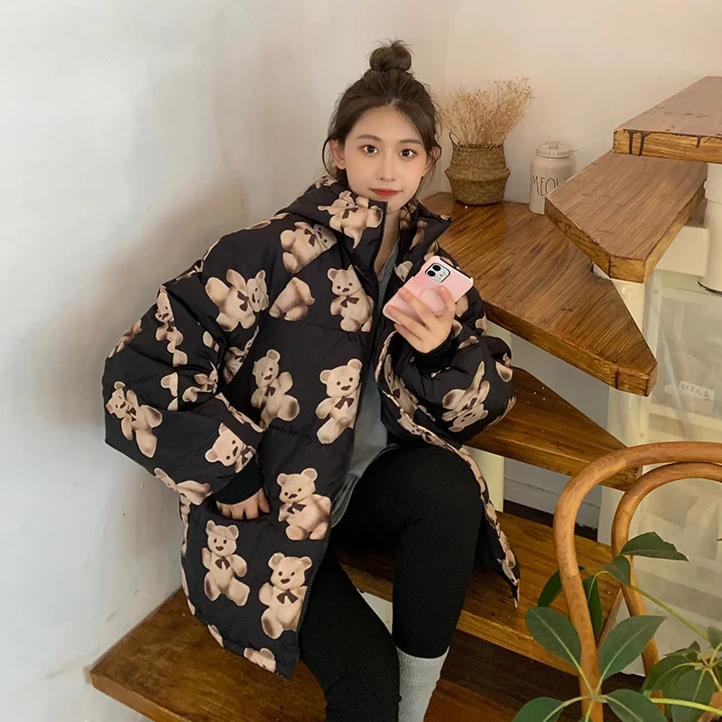 Korean Winter Cear Printing Short Bread Parkas Women Casual Stand Neck Jacket Zipper Coat Outerwear casaco feminino inverno
Korean Winter Cear Printing Short Bread Parkas Women Casual Stand Neck Jacket Zipper Coat Outerwear casaco feminino inverno