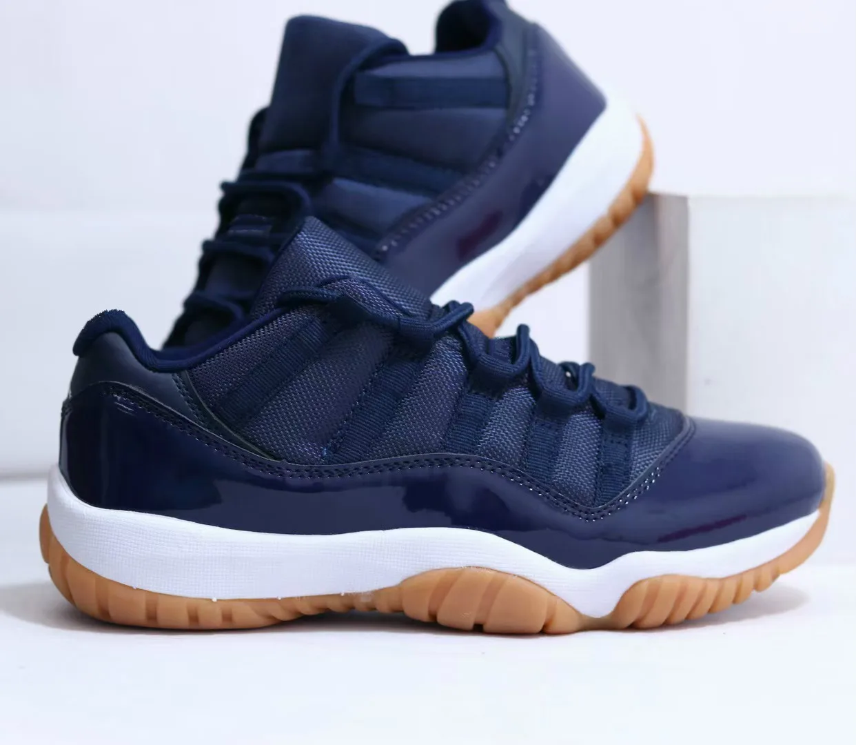 2021 Hot Casual Sneakers Classic style Men Women Sport Shoes Fashion Design Couple Shoes Student Running Shoes 36-45
2021 Hot Casual Sneakers Classic style Men Women Sport Shoes Fashion Design Couple Shoes Student Running Shoes 36-45