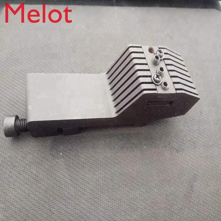 hot sale Tufting carpet machine gauge parts straight knife carrier