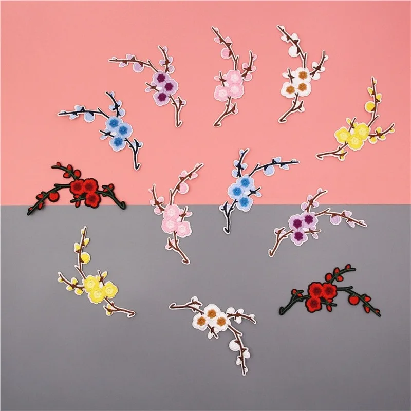 50pcs/lot Plum Blossom Embroidery Patches Letters Clothing Decoration Accessories Diy Iron Heat Transfer Applique Clothes
50pcs/lot Plum Blossom Embroidery Patches Letters Clothing Decoration Accessories Diy Iron Heat Transfer Applique Clothes