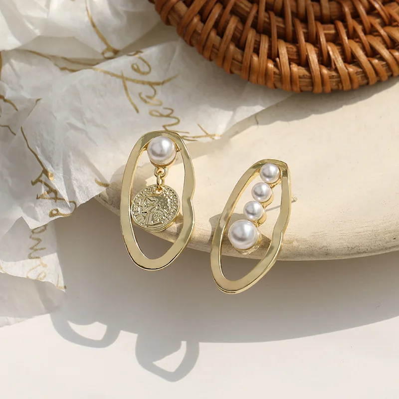 2020 New Exaggerated Retro Metal Geometric Oval Drop Earrings Female Ladies Simple Simulated Pearls Dangle Earrings Jewelry
2020 New Exaggerated Retro Metal Geometric Oval Drop Earrings Female Ladies Simple Simulated Pearls Dangle Earrings Jewelry