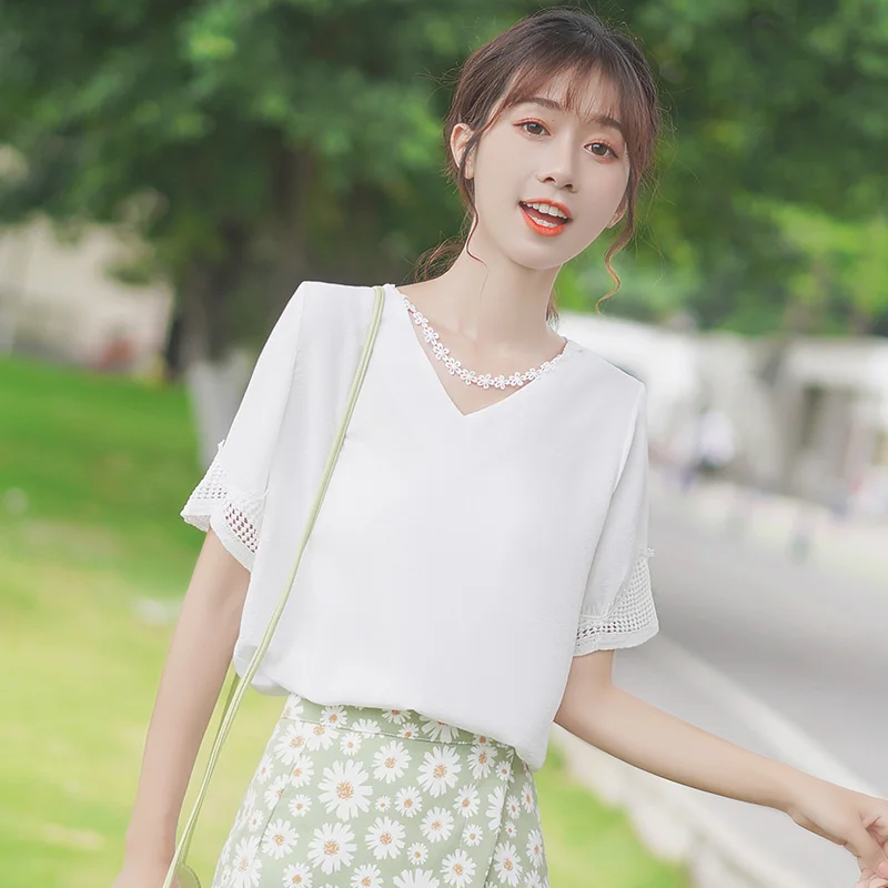 bud silk chiffon unlined upper garment summer fairy white v-neck shirt western style jacket with short sleeves 
bud silk chiffon unlined upper garment summer fairy white v-neck shirt western style jacket with short sleeves
