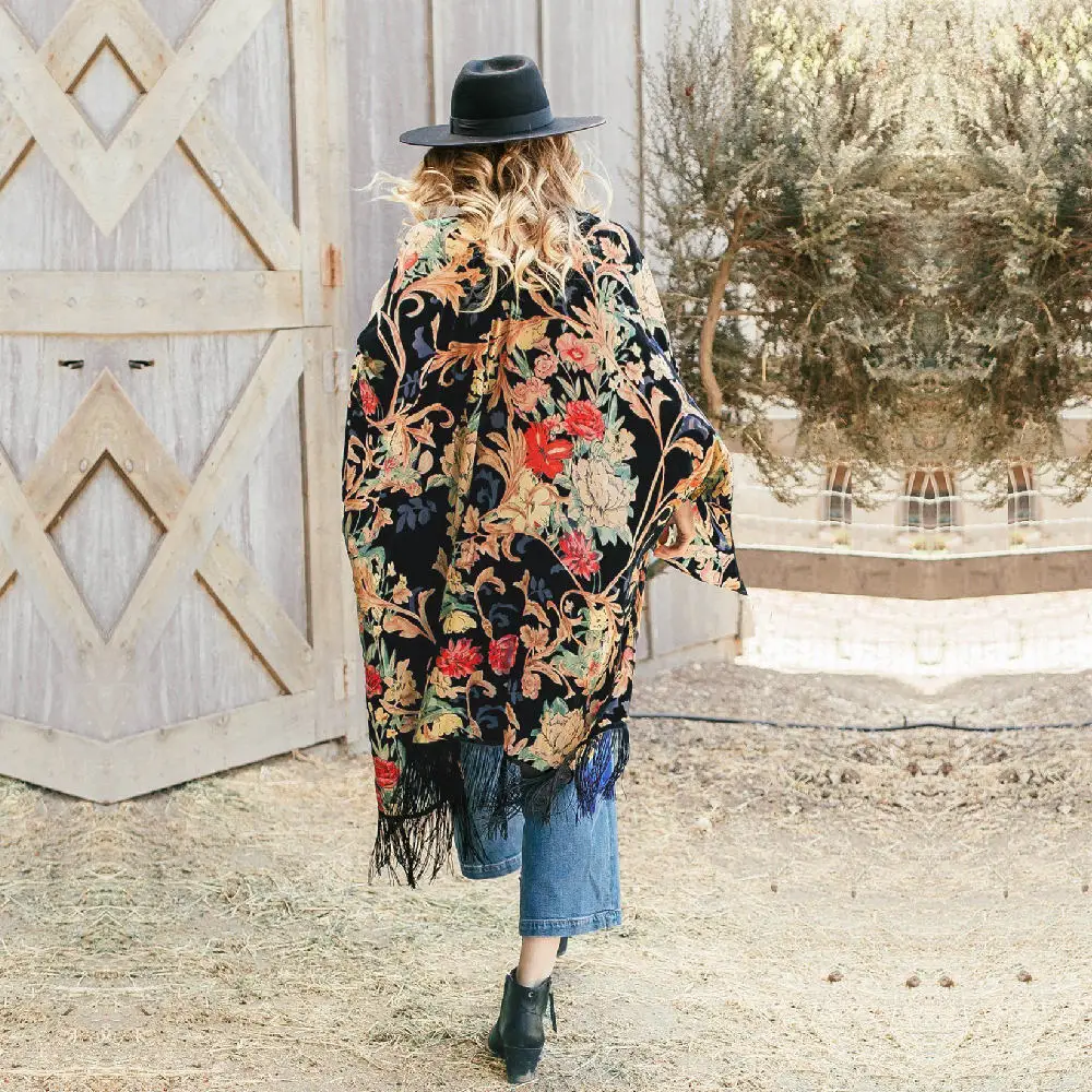 2022 Boho Floral Printed Fringed Chiffon Bikini Cover-ups Plus Size Beach Wear Kimono Dress Women Summer Swimsuit Cover Up A797
2022 Boho Floral Printed Fringed Chiffon Bikini Cover-ups Plus Size Beach Wear Kimono Dress Women Summer Swimsuit Cover Up A797