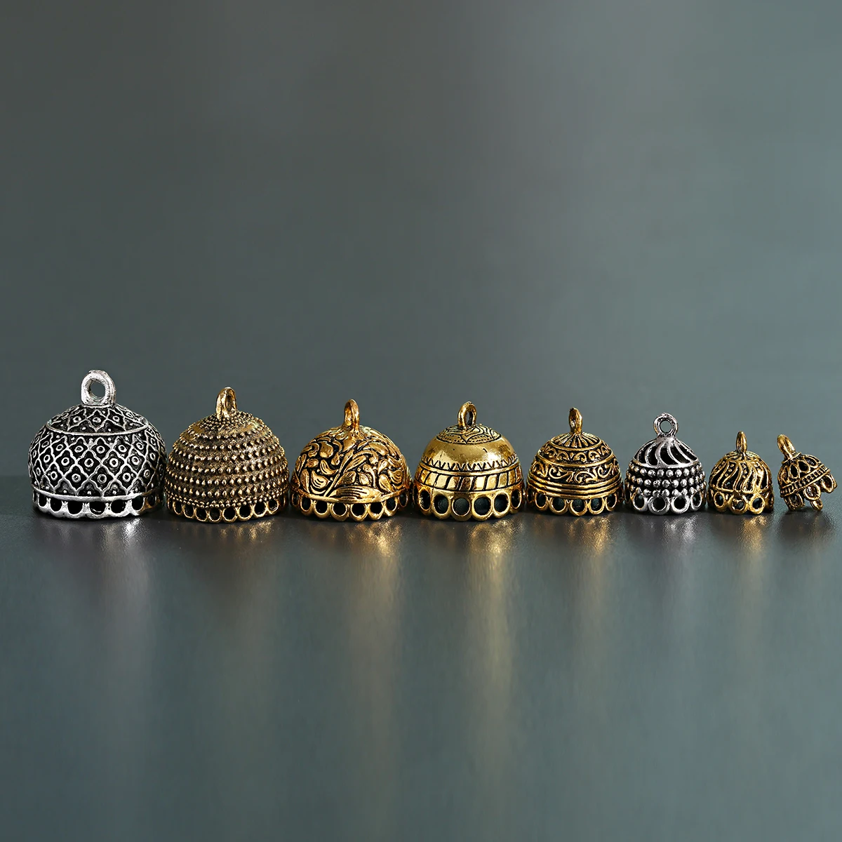 Ethnic Gold Alloy Bell Jewelry Accessory For Making Earrings Bells Retro Silver Color Flower Carved Earring Accessories 1PCS
Ethnic Gold Alloy Bell Jewelry Accessory For Making Earrings Bells Retro Silver Color Flower Carved Earring Accessories 1PCS