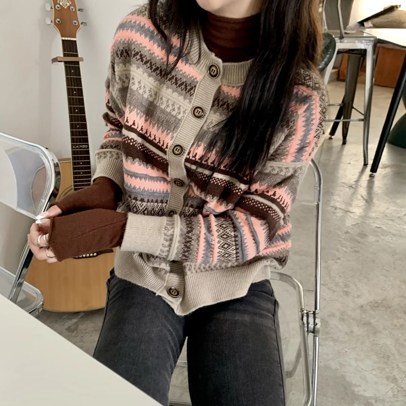 Кардиган женский вязаный осенне-зимний, 2 цвета 
Кардиган женский вязаный осенне-зимний, 2 цвета