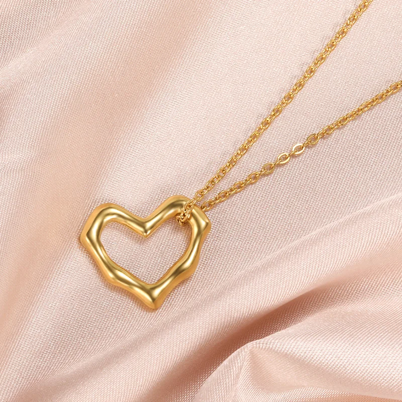 Romantic Heart-shaped Pendant Female Necklace For Women Vintage Choker Irregular Love Accessories Stainless Steel Jewelry Gift
Romantic Heart-shaped Pendant Female Necklace For Women Vintage Choker Irregular Love Accessories Stainless Steel Jewelry Gift