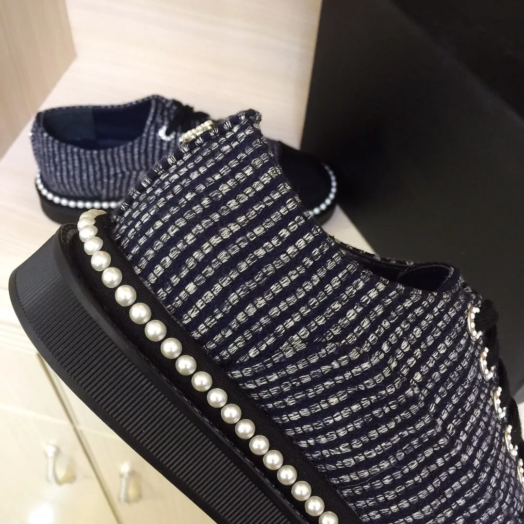 Pearl Decor Casual Shoes Women Pumps Lace Up Patchwork Design New Luxury Brand Shoes Women Fashion Designer Classic Style
Pearl Decor Casual Shoes Women Pumps Lace Up Patchwork Design New Luxury Brand Shoes Women Fashion Designer Classic Style