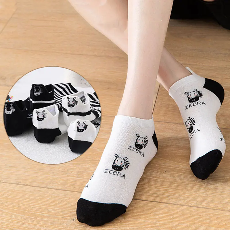 Black White Embroidery Cow Stripes Cotton Socks Cartoon Cute Girls Simple Trendy Summer Breathable Ankle Socks Simple Boat Socks
Black White Embroidery Cow Stripes Cotton Socks Cartoon Cute Girls Simple Trendy Summer Breathable Ankle Socks Simple Boat Socks
