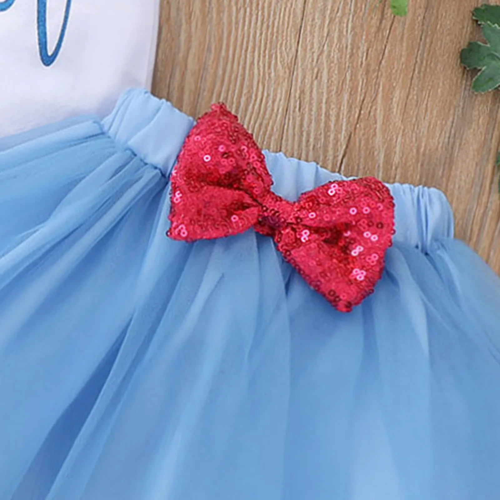 Summer Infant's Three Piece Clothes Set Baby's Letter Print Romper+Mesh Skirt+Bow Hair Band for Newborn
Summer Infant's Three Piece Clothes Set Baby's Letter Print Romper+Mesh Skirt+Bow Hair Band for Newborn
