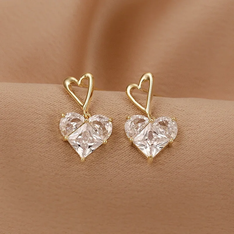 Fashion White Crystal Heart Shaped Earrings for Women Korean Heart Shaped Earrings Dress Accessories
Fashion White Crystal Heart Shaped Earrings for Women Korean Heart Shaped Earrings Dress Accessories