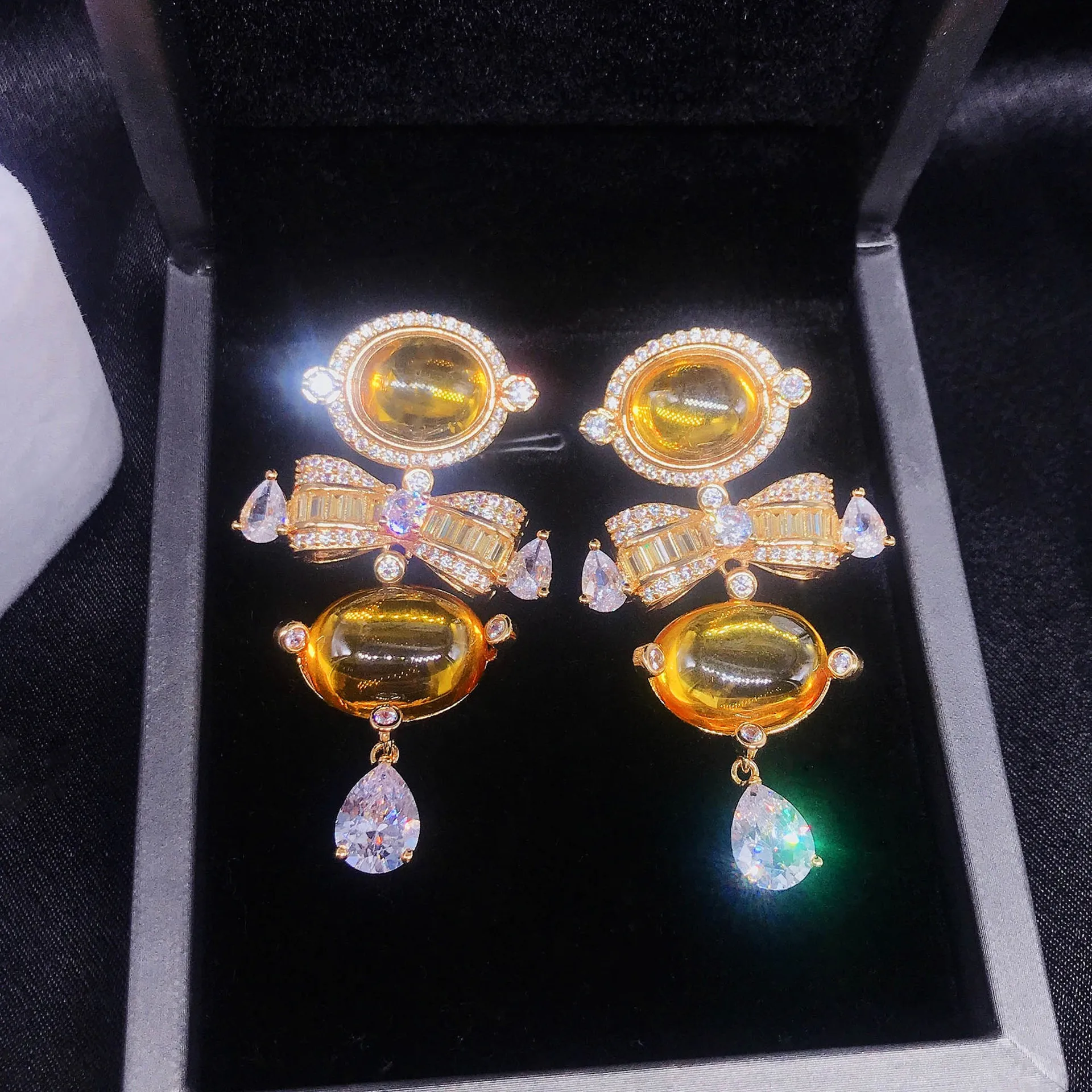 QTT Cute Female Yellow Oval Crystal Stone Dangle Earrings Classic Silver Earrings For Women Charm Wedding Bridal Jewelry Gift
QTT Cute Female Yellow Oval Crystal Stone Dangle Earrings Classic Silver Earrings For Women Charm Wedding Bridal Jewelry Gift
