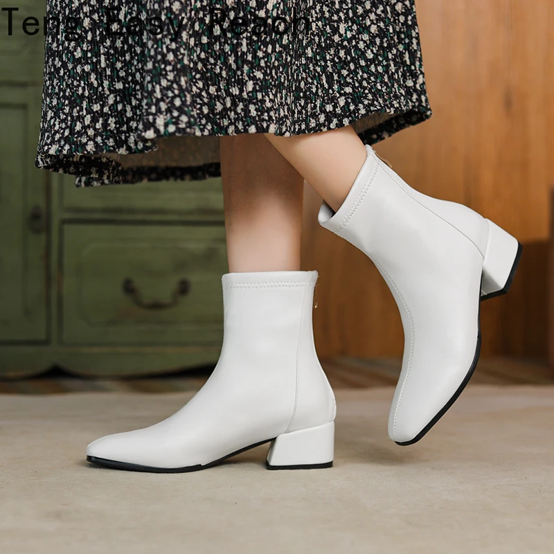 Зимние ботильоны челси, черные женские короткие ботинки, Модные ботильоны 4,5 см, обувь на высоком массивном каблуке, женские ботинки 
Зимние ботильоны челси, черные женские короткие ботинки, Модные ботильоны 4,5 см, обувь на высоком массивном каблуке, женские ботинки