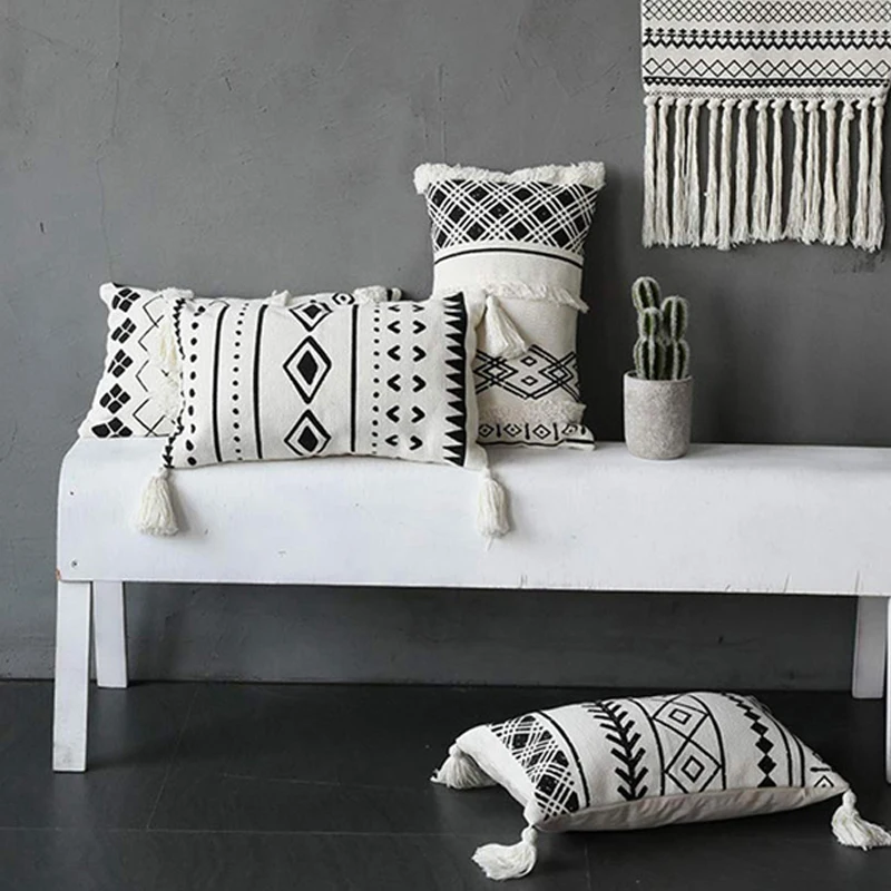 White Black Geometric cushion cover Moroccan Style Tassels rectangle pillow cover for Home decoration Sofa Bed 30x50cm
White Black Geometric cushion cover Moroccan Style Tassels rectangle pillow cover for Home decoration Sofa Bed 30x50cm