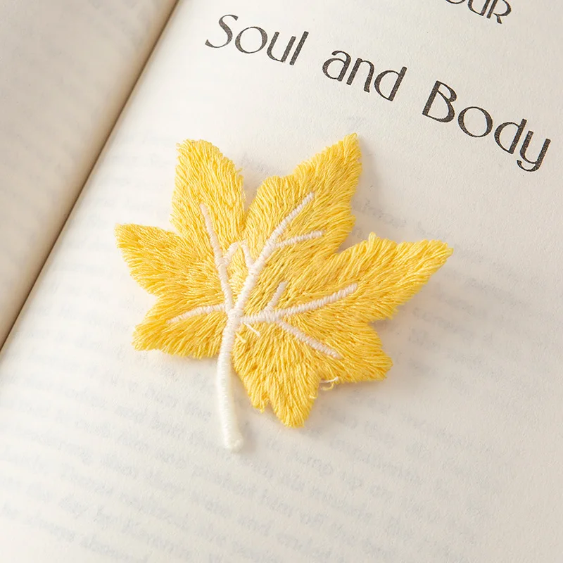 Variety of Solid Color Maple Leaf Hairpins Ladies Temperament Elegant Hairpins Bangs Side Hair Accessories Girl Gift Hairpins
Variety of Solid Color Maple Leaf Hairpins Ladies Temperament Elegant Hairpins Bangs Side Hair Accessories Girl Gift Hairpins