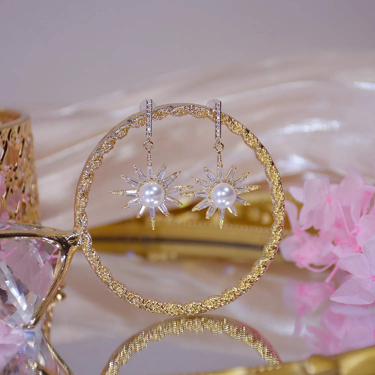 Romantic 14K Real Gold lovely flower Stud Earrings for Women Cubic Zircon CZ sweet Earrings
Romantic 14K Real Gold lovely flower Stud Earrings for Women Cubic Zircon CZ sweet Earrings