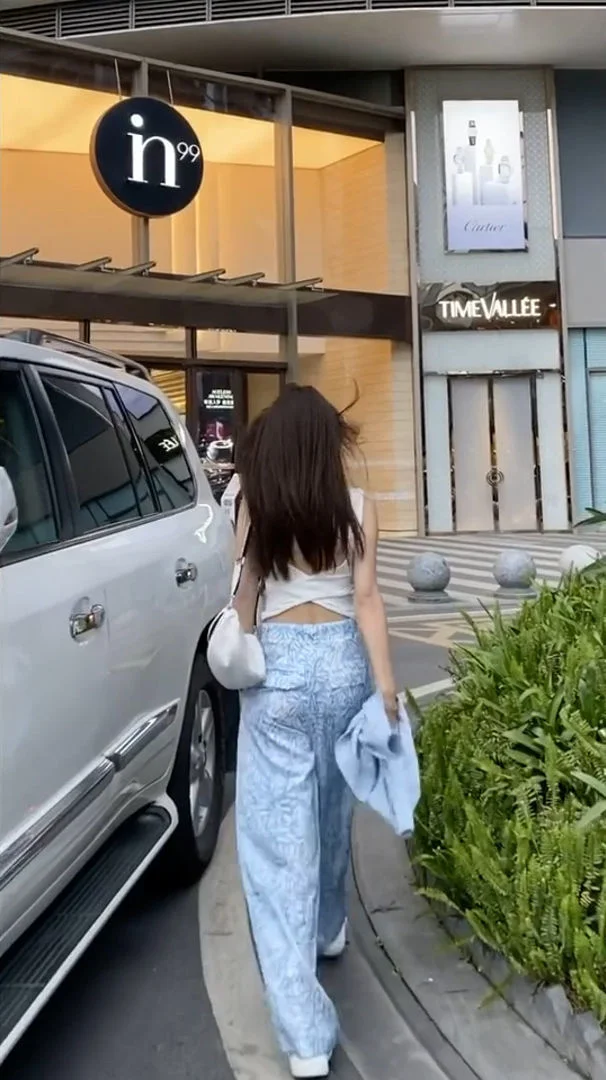 Summer 2021 Retro Jogging Pants Sports Casual Pants Harajuku Women's Pants Elastic Band High Waist Printed Wide Leg Pants 3xl
Summer 2021 Retro Jogging Pants Sports Casual Pants Harajuku Women's Pants Elastic Band High Waist Printed Wide Leg Pants 3xl