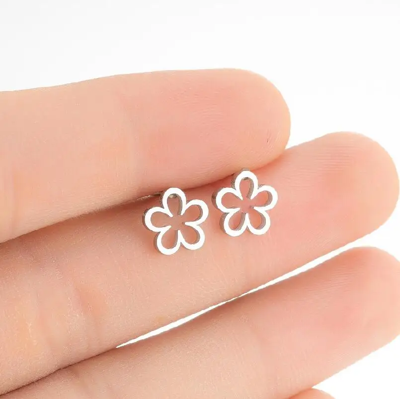 S925 Flower earrings lovely new Christmas earrings fashion vintage hollow out earrings ins wholesale fashion jewelry
S925 Flower earrings lovely new Christmas earrings fashion vintage hollow out earrings ins wholesale fashion jewelry