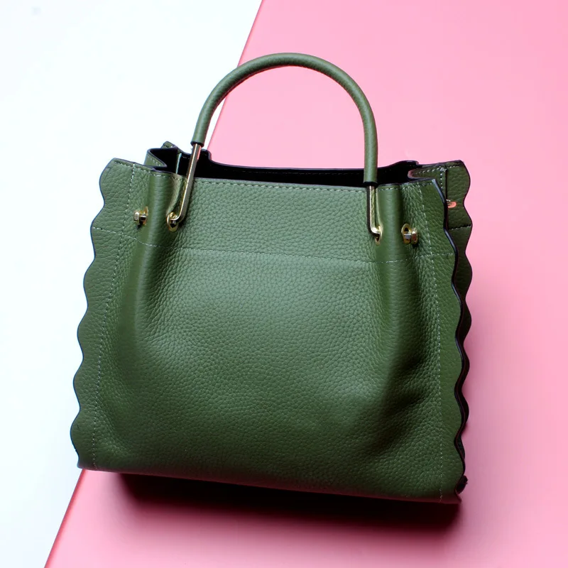 Brand New Ruffles Women Tote Bag Genuine Leather Sling Shoulder Bags Designer Crossbody Bolsos Mujer Ladies Party Handbag
Brand New Ruffles Women Tote Bag Genuine Leather Sling Shoulder Bags Designer Crossbody Bolsos Mujer Ladies Party Handbag