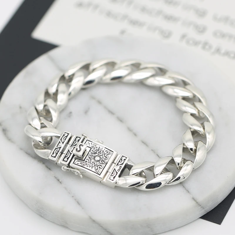 Kedoria New Exquisite Silver Men Bracelet Glossy Domineering Chinese Style Retro Creative Simple Couple Jewelry Accessory
Kedoria New Exquisite Silver Men Bracelet Glossy Domineering Chinese Style Retro Creative Simple Couple Jewelry Accessory