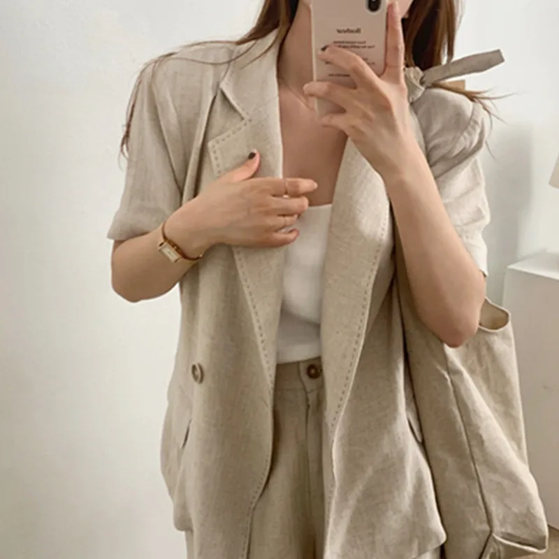 Women Sets 2021 Summer Korean Chic Retro Western Style Lapel Two Button Suit Jacket High Waist Wide Leg Casual Shorts
Women Sets 2021 Summer Korean Chic Retro Western Style Lapel Two Button Suit Jacket High Waist Wide Leg Casual Shorts