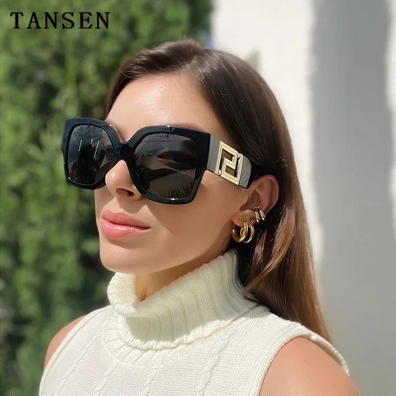 

Fashion Large Frame Sunglasses Women Luxury Brand Retro Square Rivet Sun Glasses Black Width Legs Eeyeglasses Men