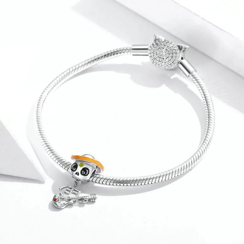 1Pcs New Cute Skull Guitar Pendant DIY Beads Suitable for Original Pandora Charm Bracelet Ladies Jewelry Making Gifts
1Pcs New Cute Skull Guitar Pendant DIY Beads Suitable for Original Pandora Charm Bracelet Ladies Jewelry Making Gifts