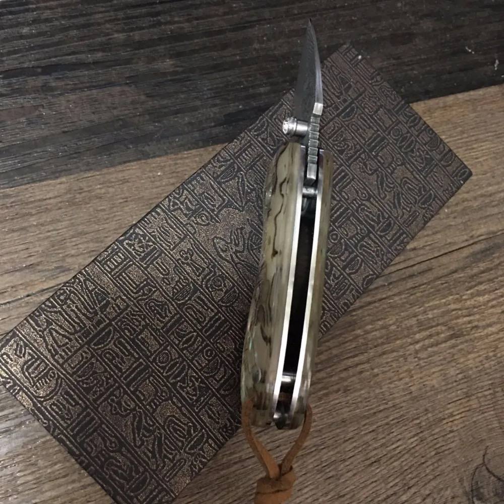 58HRC Handmade Damascus Steel Blade Pocket Folding Knife with Shell Handle Utility Knife Gift Knife Outdoor Survival Knife
58HRC Handmade Damascus Steel Blade Pocket Folding Knife with Shell Handle Utility Knife Gift Knife Outdoor Survival Knife