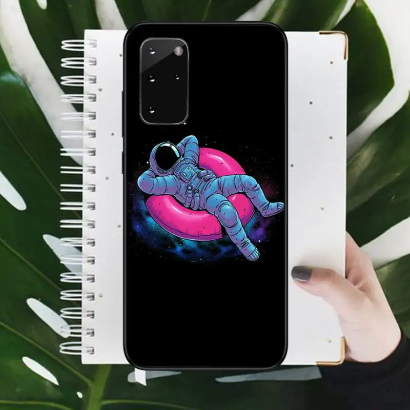 Anime space astronaut Phone Case For Samsung Galaxy A50 A51 A52 A71 A12 A72 A21s A70 S21 S20 fe S10 Note 20 10 ultra plus
Anime space astronaut Phone Case For Samsung Galaxy A50 A51 A52 A71 A12 A72 A21s A70 S21 S20 fe S10 Note 20 10 ultra plus