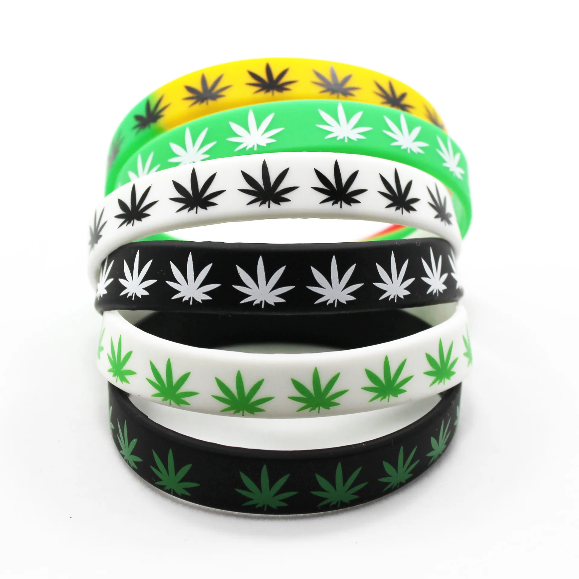 New Fashion Bracelets Hot Trendy Maple Leaf Silicone Rubber Band Wristbands Fashion Hand Bangle For Men Women Jewelry Gifts
New Fashion Bracelets Hot Trendy Maple Leaf Silicone Rubber Band Wristbands Fashion Hand Bangle For Men Women Jewelry Gifts