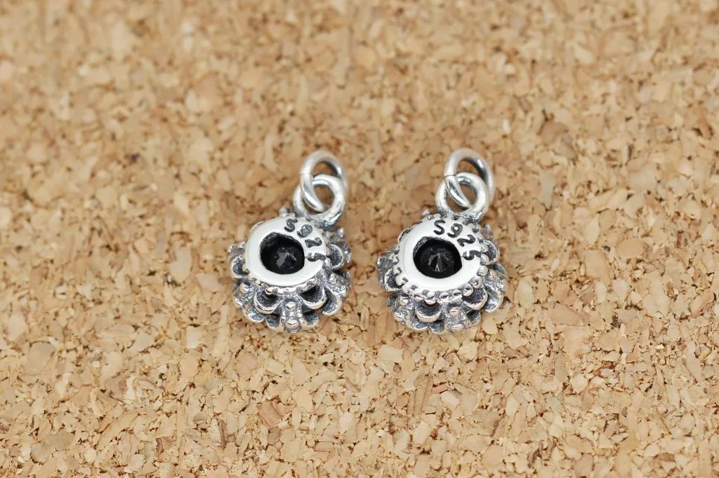 Hemiston Retro Disk Black Zircon ,2020 Fashion Punk Ethnic Jewelry Europe 925 Sterling Silver Bijoux Gift For Woman & Rebel Men 
Hemiston Retro Disk Black Zircon ,2020 Fashion Punk Ethnic Jewelry Europe 925 Sterling Silver Bijoux Gift For Woman & Rebel Men