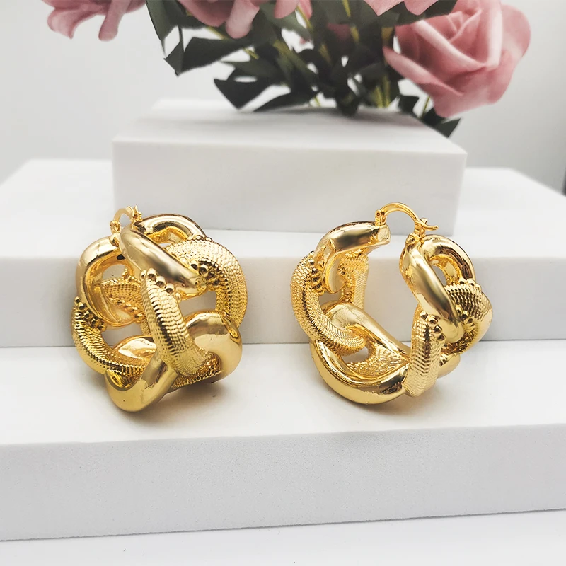 Hoop Earrings For Women High Quality Knot Irregular Copper African Nigeria Large Style Fashion Jewelry Golden Earrings For Party
Hoop Earrings For Women High Quality Knot Irregular Copper African Nigeria Large Style Fashion Jewelry Golden Earrings For Party