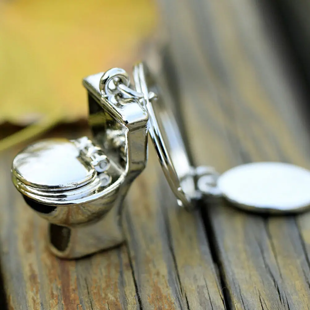 1Pcs Classic 3D Keychain Mini Toilet Key Ring Chain Bathroom Cute Creative Gift trinket Car Styling Decoration
1Pcs Classic 3D Keychain Mini Toilet Key Ring Chain Bathroom Cute Creative Gift trinket Car Styling Decoration