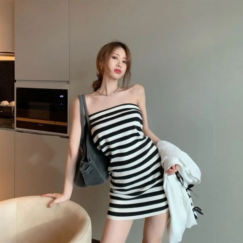 2021 Spring and Autumn Dress Female Korean Version of Slim and Thin All-match Sexy Sleeveless Inner Wear Women's Bag Hip Skirt
2021 Spring and Autumn Dress Female Korean Version of Slim and Thin All-match Sexy Sleeveless Inner Wear Women's Bag Hip Skirt