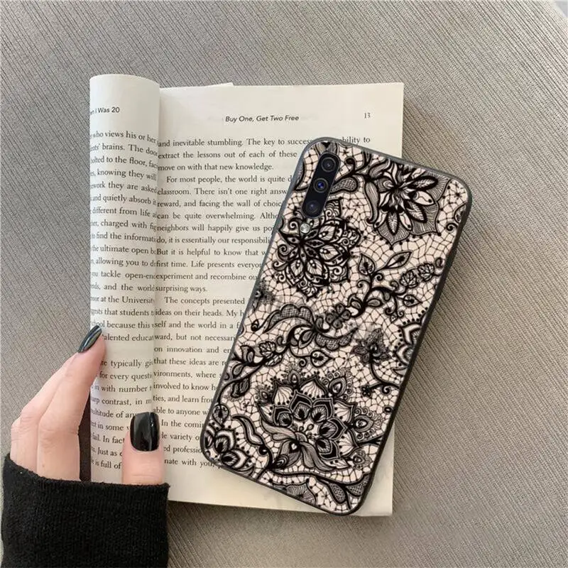 Lace Flower sexy fashion girl pattern Phone Case For Samsung galaxy S 9 10 20 A 10 21 30 31 40 50 51 71 s note 20 j 4 2018 plus
Lace Flower sexy fashion girl pattern Phone Case For Samsung galaxy S 9 10 20 A 10 21 30 31 40 50 51 71 s note 20 j 4 2018 plus