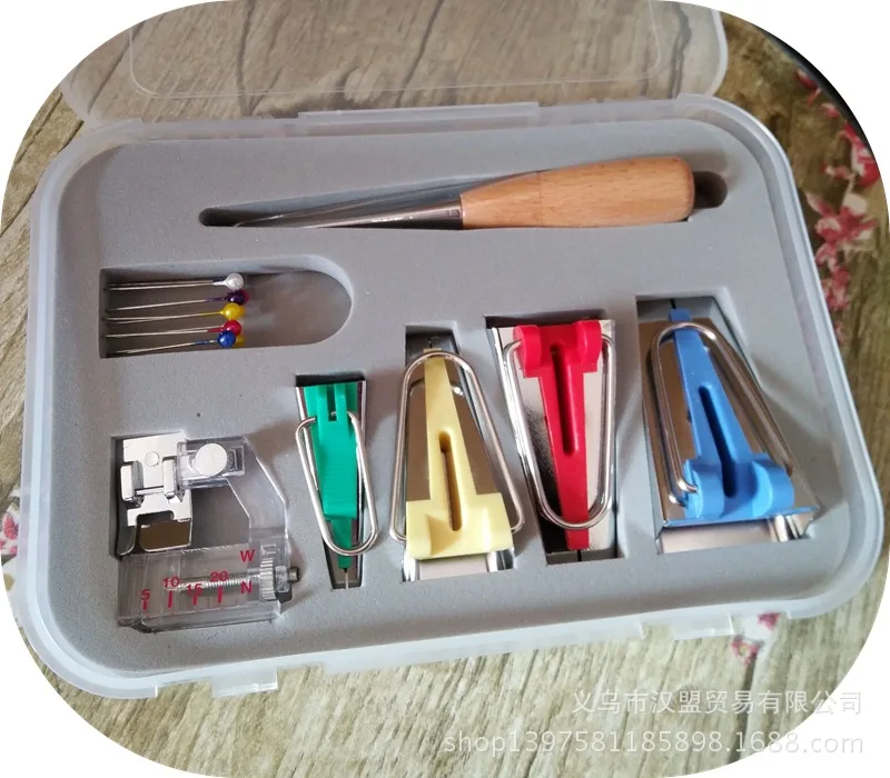 Diy kit Practical 6/12/18/25mm Fabric Bias Tape Maker Sewing Awl Binder Foot Pin Quilting Kit Case for Sewing Handmade DIY Tools
Diy kit Practical 6/12/18/25mm Fabric Bias Tape Maker Sewing Awl Binder Foot Pin Quilting Kit Case for Sewing Handmade DIY Tools