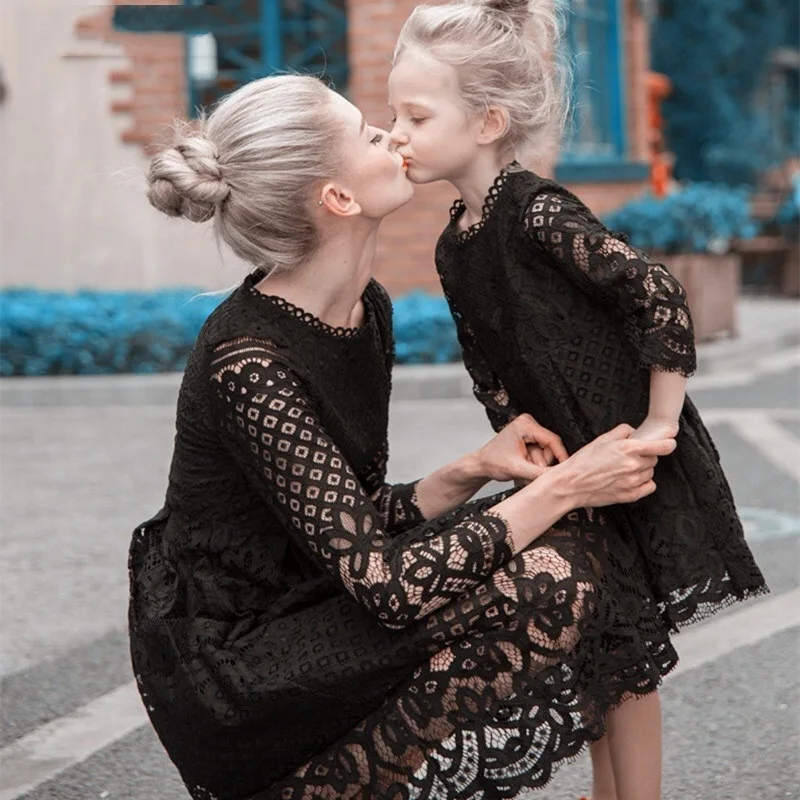 Spring Mother And Daughter Dresses Wedding Mommy and me clothes Floral Lace Mom Daughter Party Dress Family Matching Clothes
Spring Mother And Daughter Dresses Wedding Mommy and me clothes Floral Lace Mom Daughter Party Dress Family Matching Clothes
