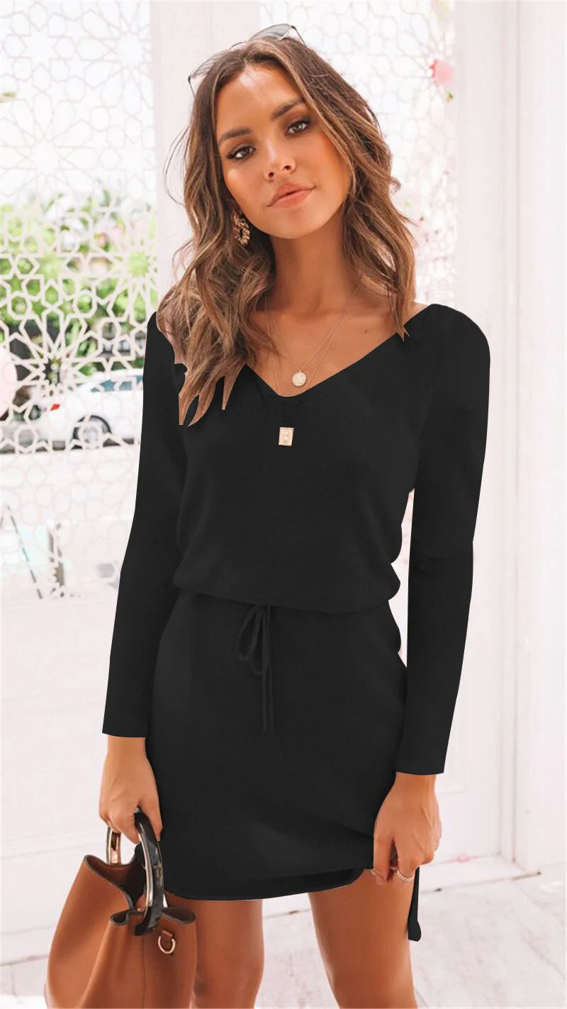 Solid Color and V-neck Long-Sleeved Waist Hugging Lace-up Bottoming Dress with Irregular Hem
Solid Color and V-neck Long-Sleeved Waist Hugging Lace-up Bottoming Dress with Irregular Hem