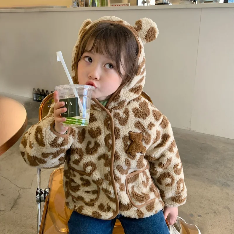 Winter 2021 New Kids Leopard Warm Coat Fluffy Hooded Fur Jacket for Children Toddler Girl Winter Tops
Winter 2021 New Kids Leopard Warm Coat Fluffy Hooded Fur Jacket for Children Toddler Girl Winter Tops