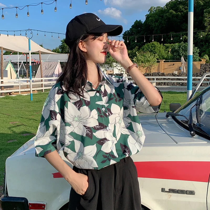 Chiffon Loose Women's Shirts New Fashion Blouse Flower Print Button Polo Shirt Summer Casual Short Sleeve Blusas Houthion
Chiffon Loose Women's Shirts New Fashion Blouse Flower Print Button Polo Shirt Summer Casual Short Sleeve Blusas Houthion