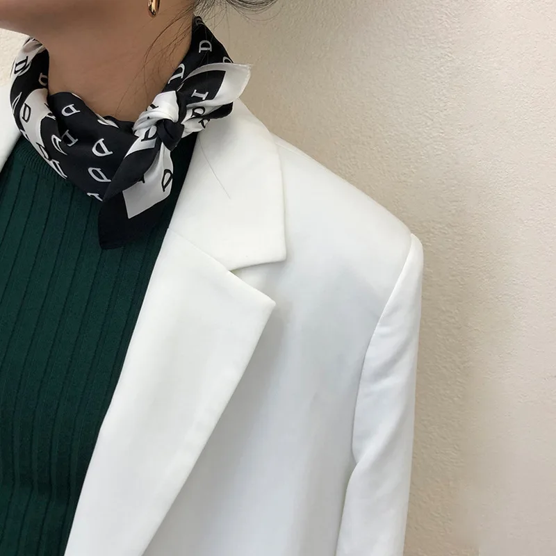 Fashion 100% Real Silk Scarf New 2021 Luxury Scarves Women Female Long Shawl High Quality Hijab Pashmina Foulard Poncho Bandana
Fashion 100% Real Silk Scarf New 2021 Luxury Scarves Women Female Long Shawl High Quality Hijab Pashmina Foulard Poncho Bandana